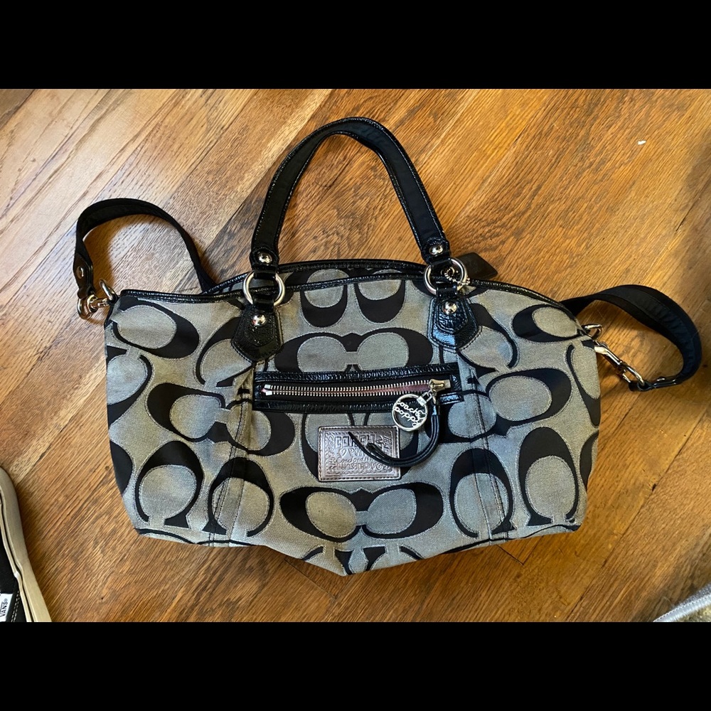 Women’s Coach Purse